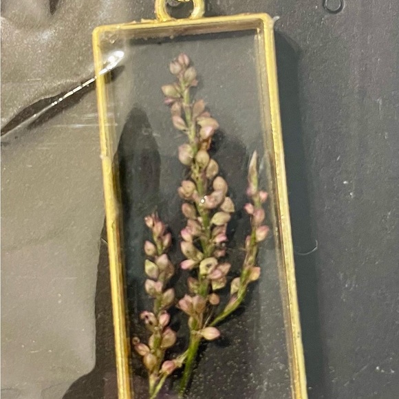 Handmade resin jewelry. Customizable. Any color. Lightweight. - Picture 11 of 16